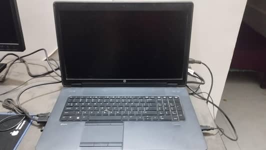 Hp Zbook 17 g2 (10gb ram 256gb ssd)