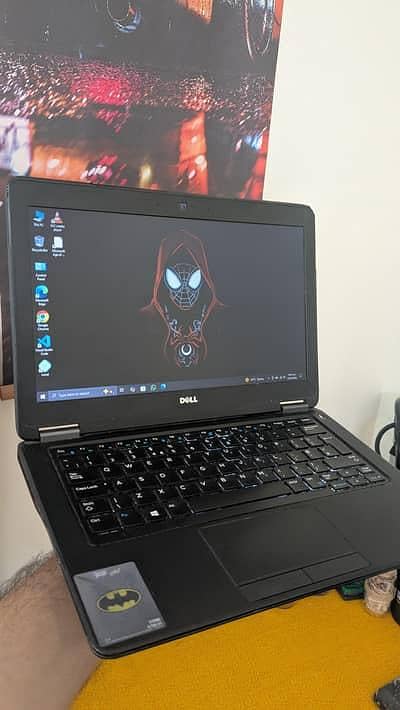 Dell Latitude lush laptop Core i5 8GB Ram 128GB Ssd backlit keyboard