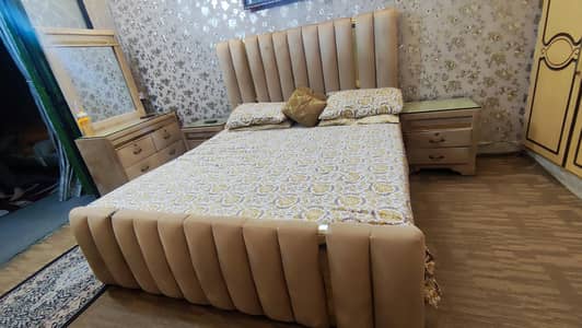 bed set with side tables and Dewan