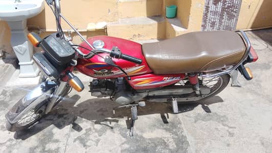 good condition bike one hand use mukmal guine