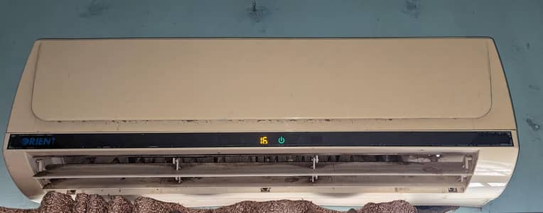 oriented 1.5 ton AC urgent sale