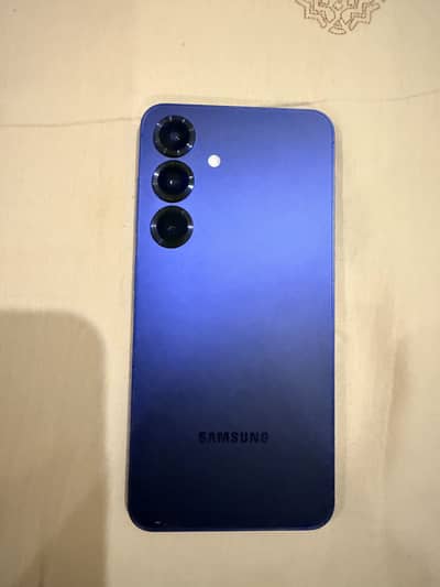 Samsung Galaxy S25 Almost brand new
