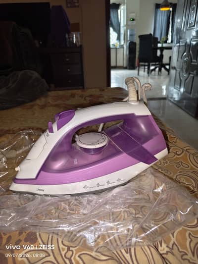 Dawlance Steam Iron