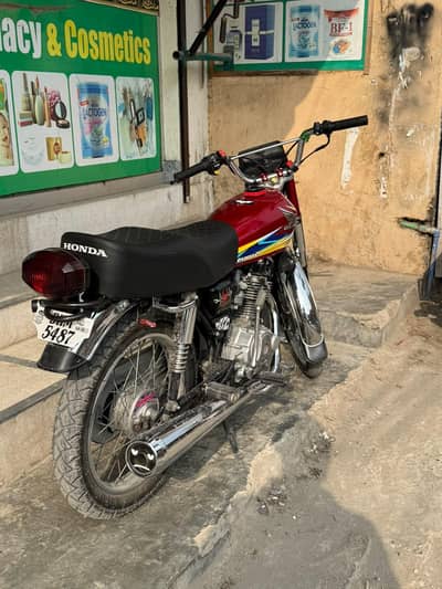 Cg 125 10/10 condition All ok bike no any work just buy and enjoy ride
