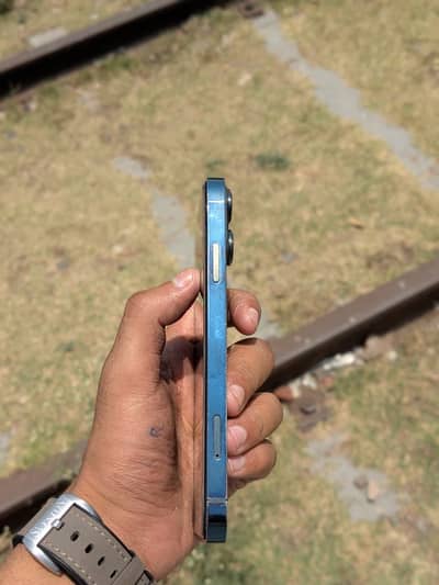 Apple iPhone XR