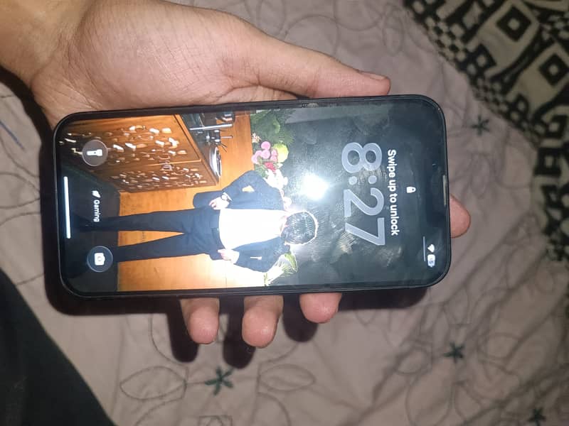 IPHONE 16e 1