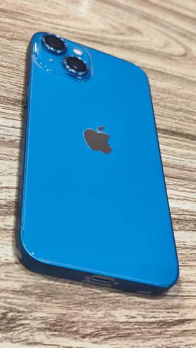 Apple iPhone 13