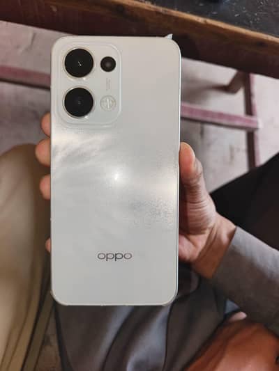 OPPO Reno13