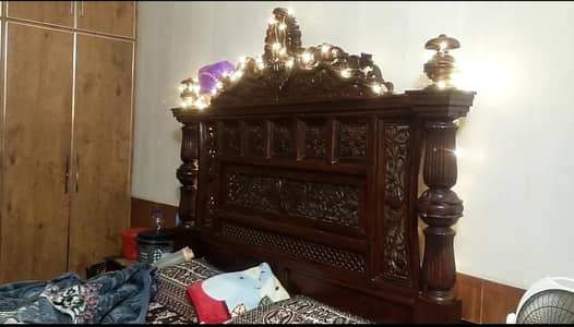 bed with sheesha plus 2 side tables
