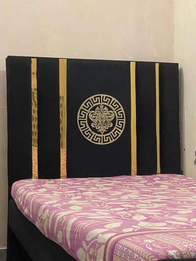 2 Wooden Single Beds with 2 Mattresses – Excellent Condition
