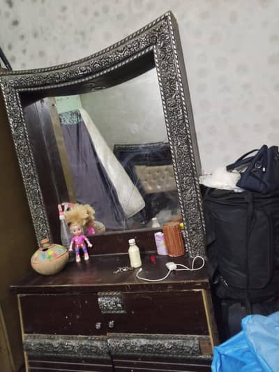 king size bed with dressing table