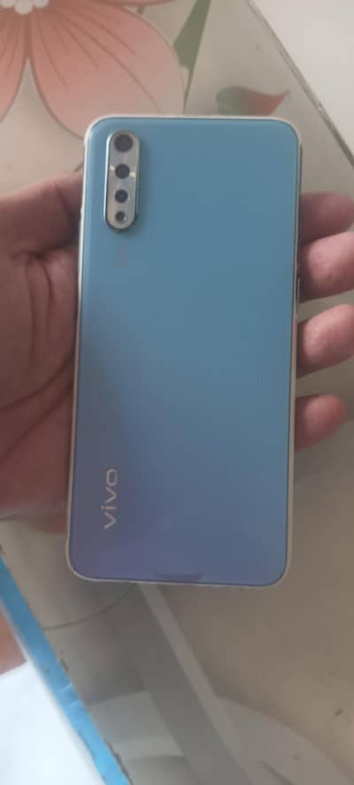 Vivo S1