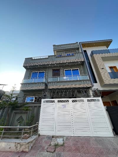 Highly-Desirable 5 Marla House Available In F-11/2