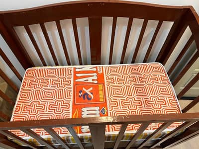 Moveable kids bed
