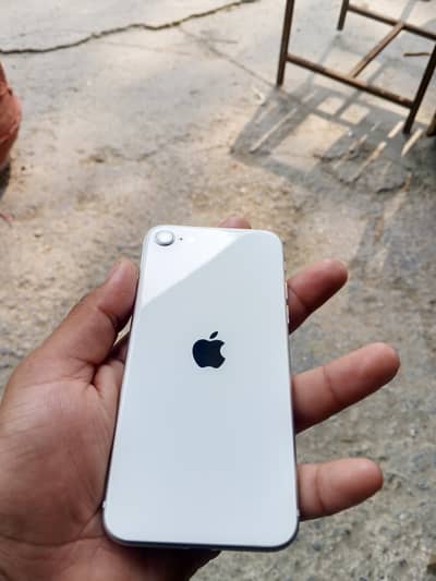 Apple iPhone SE