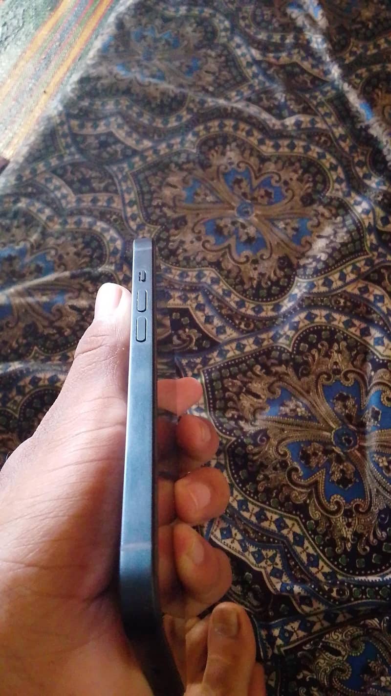 Apple iPhone 14 1