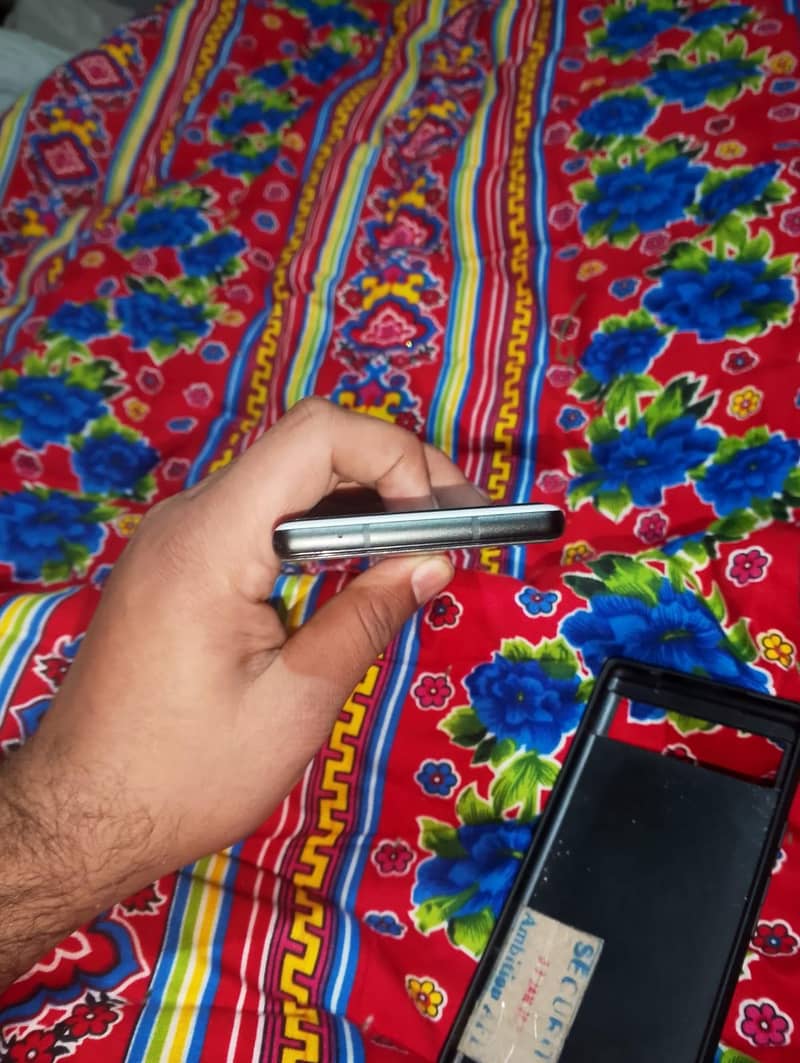 Google Pixel 6a 5