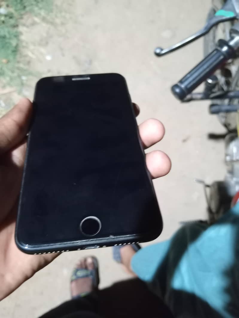 iPhone 7 0