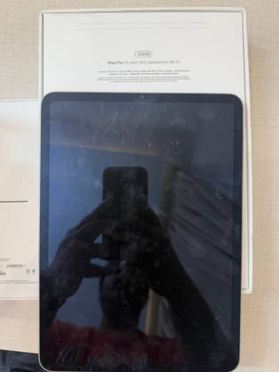 Ipad pro m2 4th gen 128gb with box excellent condition