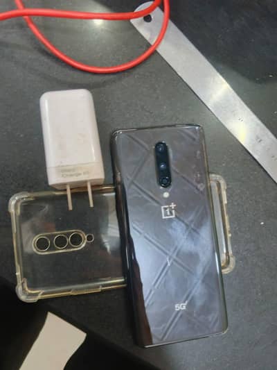 One Plus 8  5G (8GB Ram  128GB Rom) All okay single line in panel