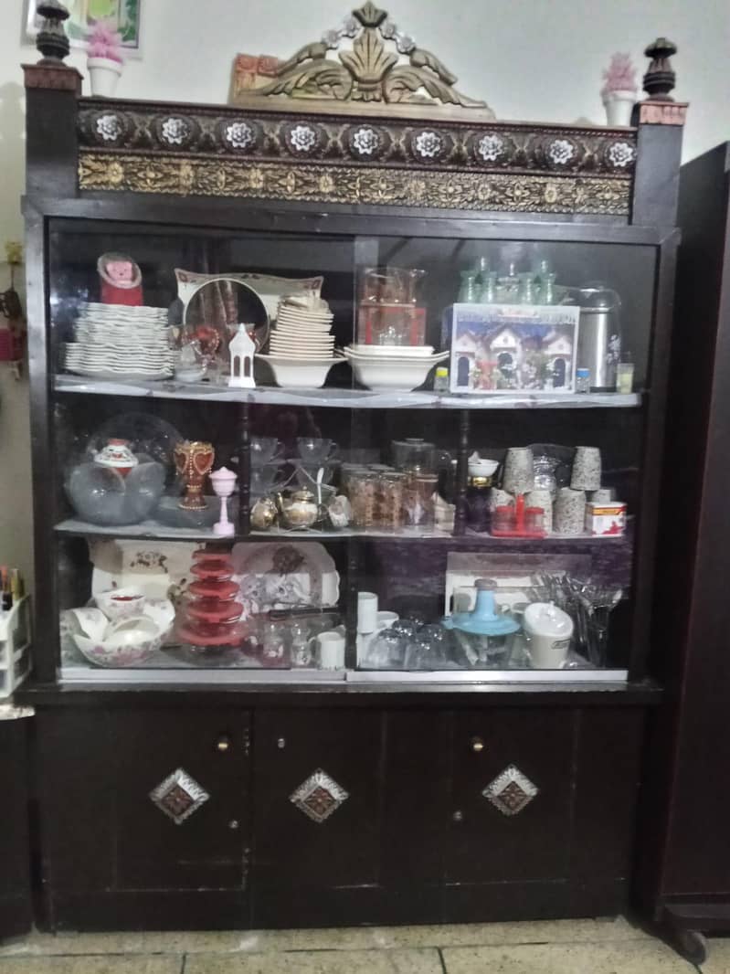 dressing & showcase 1