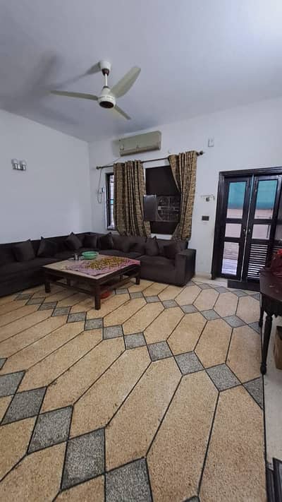 **8 Marla Double Story House for Sale Allama Iqbal Town, Kamran Block**