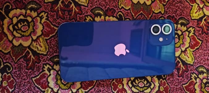 Apple iPhone 12