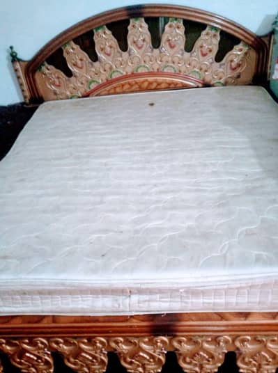 King Size Spring Matress For Urgent Sale. (Delivery Service Available)