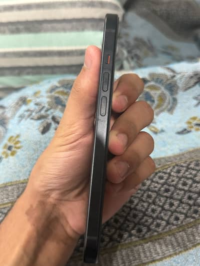 Apple iPhone 15