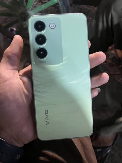 Vivo Y100