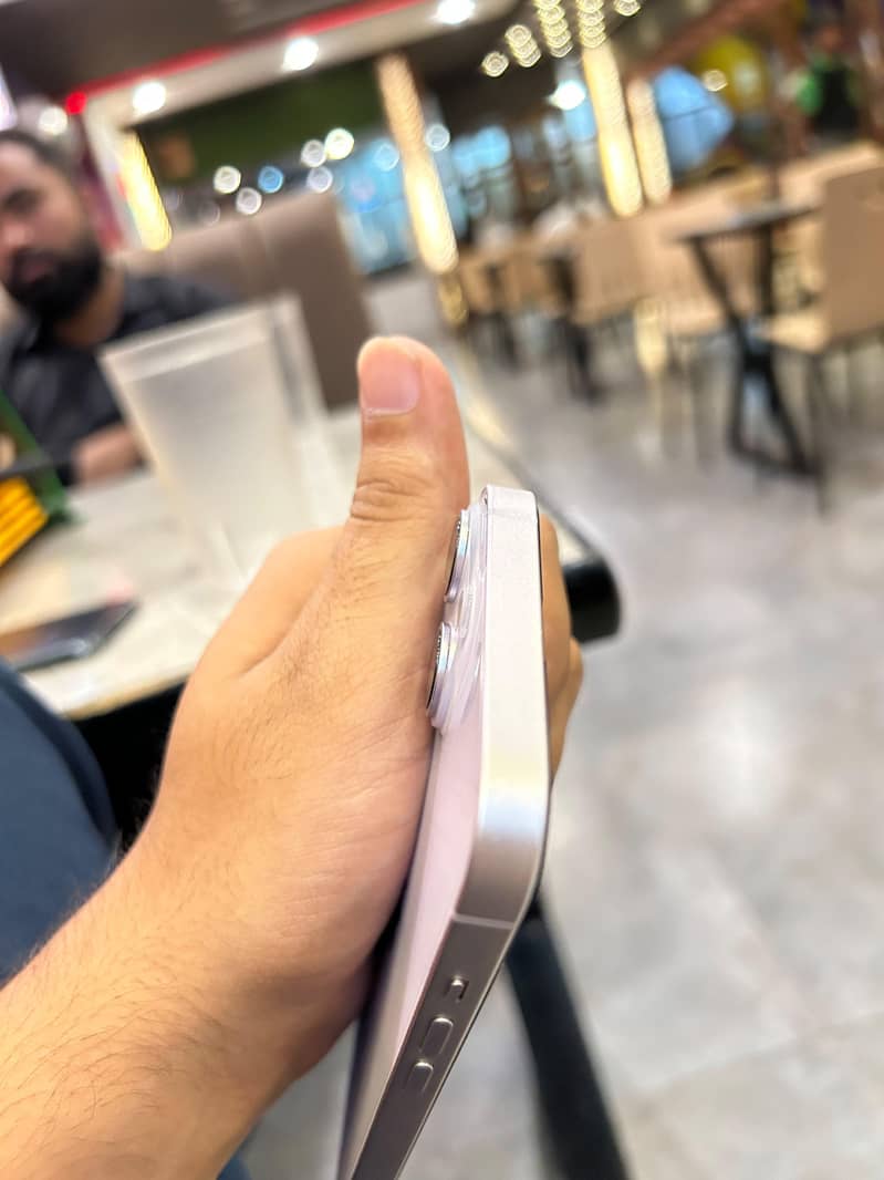 Apple iPhone 14 2