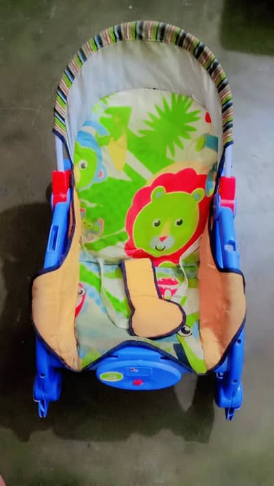 Baby vibrater seat