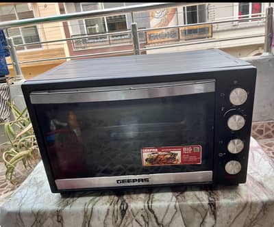 Geepas Electric Oven 60L | Excellent Working Condition | Tray & Rack
