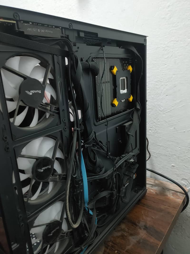 Gaming pc With Computer Table 6