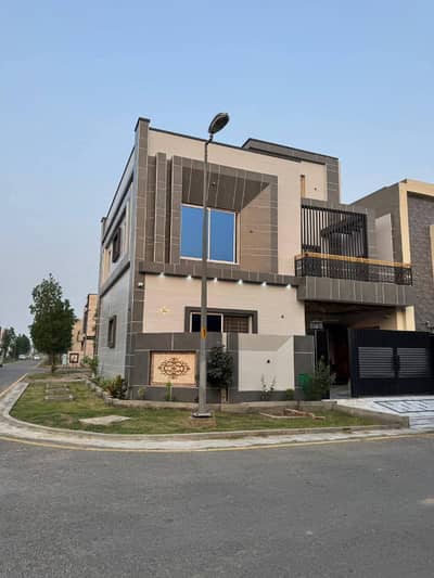 5 Marla Brand New Luxurious House For sale in Park View City Lahore