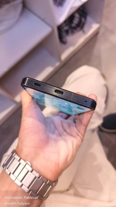 Sharp Aquos R7