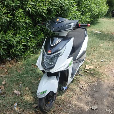 yj future green electric bick