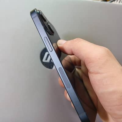 Apple iPhone 14