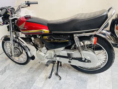 Honda 125 self start very Lush bike