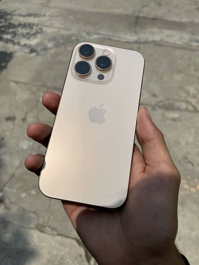 Apple iPhone 16 Pro