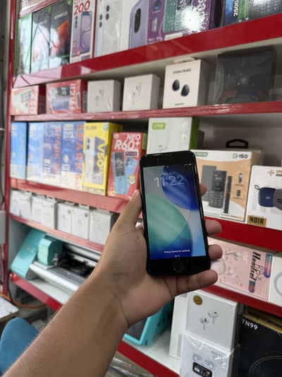 Apple iPhone SE