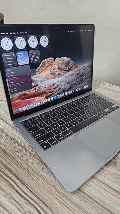 macbook air m1 - 8/256GB