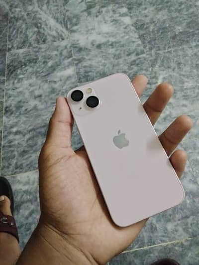 Apple iPhone 13