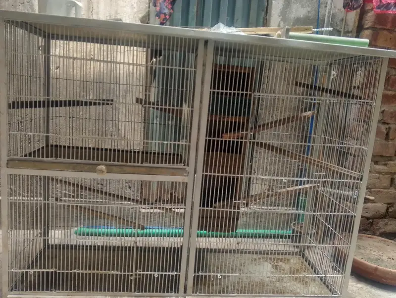 cage use like new — photo 2