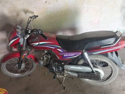 Honda CD 70 dream achi condition mein ha