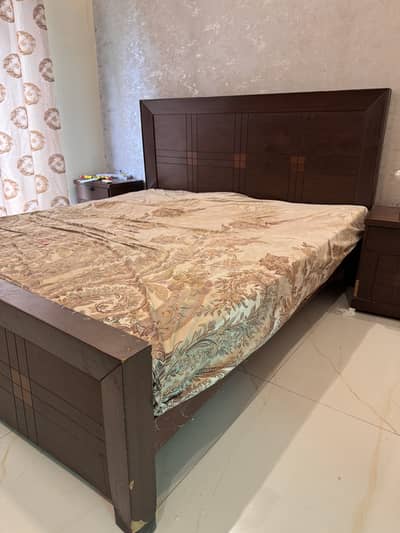 Solid bed with side tables with mattress