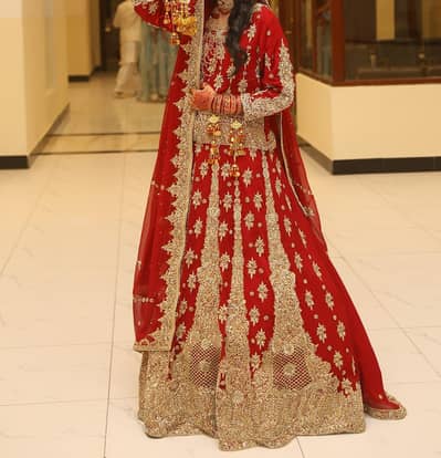 Urgent sale. . once wour heavy bridal lehnga