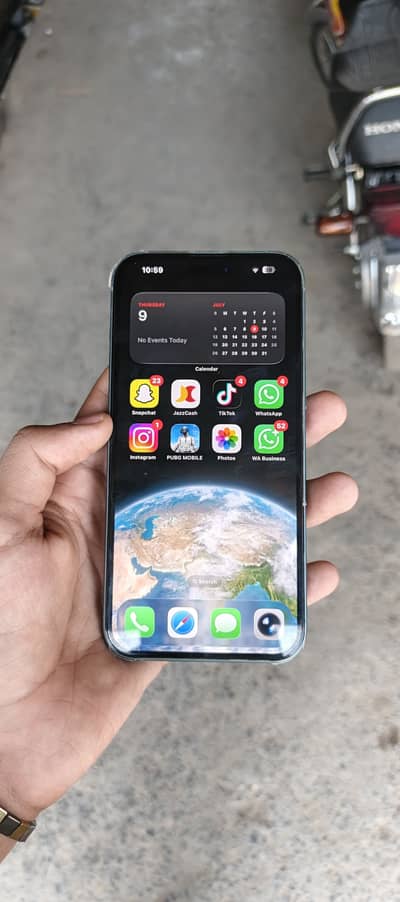 Apple iPhone 16 Plus