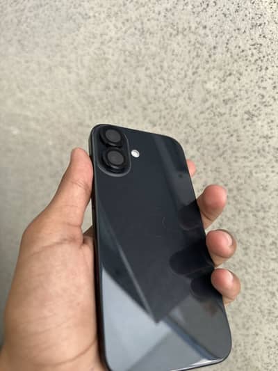 Apple iPhone 16