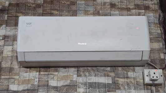 Gree 1 ton inverter AC Pular Plus - likeNew